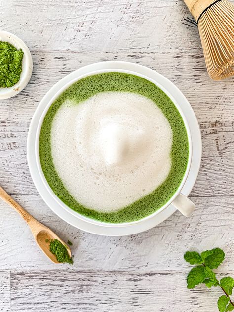 Peppermint Matcha Latte - Simple and Fraiche Peppermint Matcha Latte, Flavored Matcha Latte, Peppermint Matcha, Peppermint Latte, Morning Matcha, Matcha Latte Recipe, Ceremonial Matcha, Organic Maple Syrup, Matcha Recipe