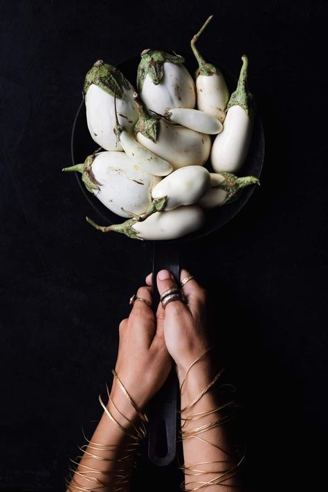 The word eggplant was originally applied to the white cultivators because they’re shaped just like an egg! See stunning images and learn all about white eggplants, from the different varieties to how to cook with them! #eggplant #whiteeggplant #whiteeggplants #nightshades White Eggplant Recipes, Food Photography Fruit, Eggplant Varieties, White Eggplant, Food Shots, Vegetables Photography, Beautiful Food Photography, Eggplant Recipes, Potluck Recipes