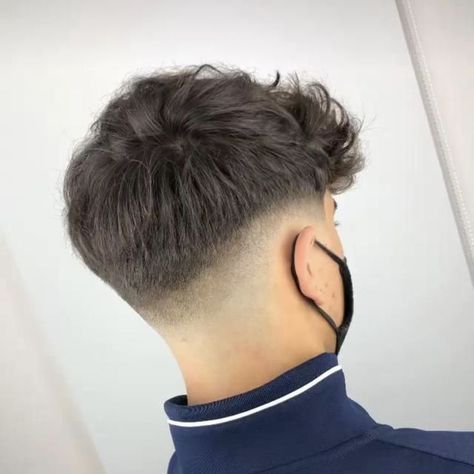 Lowfade Taper, Curly Hair Asian, Lowfade Hair, White Guy Haircuts, Mid Fade Haircut, Best Fade Haircuts, Hair Asian, Haircut Curly Hair, Mens Haircuts Short Hair