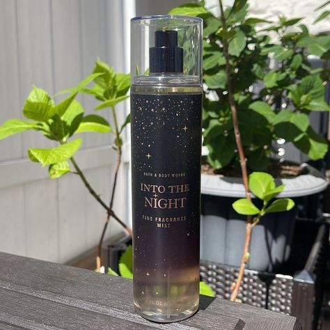 Bath & Body Works Fine Fragrance Mist INTO THE NIGHT scent available at 60k🇺🇬. Call/WhatsApp 0704 261 720 for deliveries. . #bodysplash #bathandbodyworks #intothenight #sweetscents #beautytrendsuganda #bodymist #scentoftheday #friday #party #weekend #uganda Simple Skincare Routine, Fine Fragrance Mist, Into The Night, Bath And Bodyworks, Sweet Scents, Perfume Spray, Fragrance Mist, Body Mist, Simple Skincare