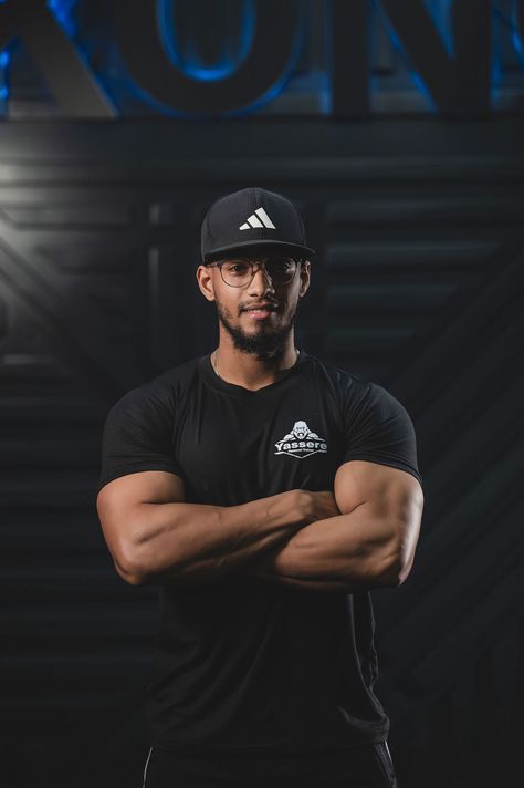 KONG PRO FITNESS by Robert Morel fotógrafo Gym Men Photography, Mens Fitness Photoshoot, Mens Fitness Photography, Women Fitness Photography, Sport Photoshoot Ideas, Headshot Photoshoot, Fitness Portrait, Activewear Photoshoot, Gym Photoshoot