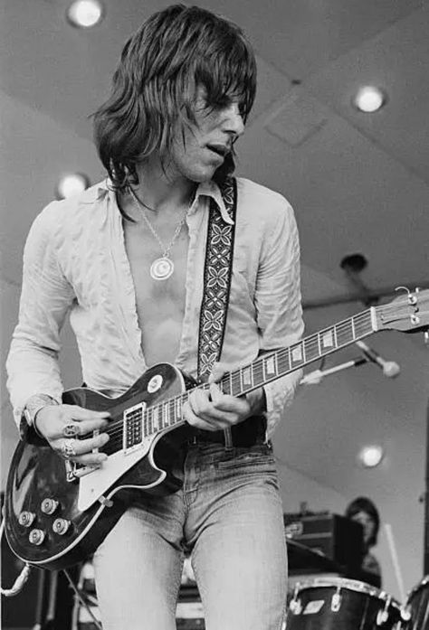 Jeff Beck Group, The Crystal Palace, Guitar Guy, The Yardbirds, Best Guitarist, Jeff Beck, Palace Garden, Rock Guitar, Guitar Players