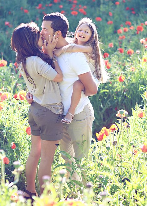 cute family photo Lev Livet, Foto Tips, Foto Poses, Family Posing, Shooting Photo, Family Photo Sessions, Cute Family, Fall Family, Foto Pose