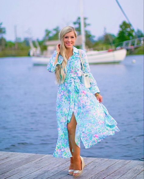 Lilly Pulitzer Summer Print Maxi Dress , outfit linked to shop Lily Pulitzer Outfits, Print Maxi Dress Outfit, Northern Girls, Lilly Pulitzer Outfits, Lilly Pulitzer Maxi Dress, Timeless Outfits, Branding Shoot, Boutique Decor, Maxi Dress Outfit