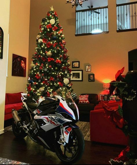 Christmas Motorcycle Wallpaper, Christmas Motorcycle, Christmas Pfp, Hell Girl, Motorcycle Wallpaper, Motorcycle Aesthetic, Street Bike, Biker Love, Bmw S1000rr