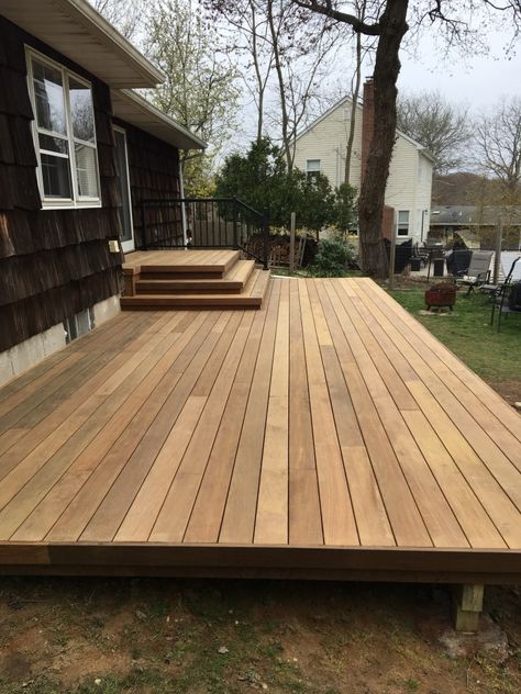 Distinctive Decks Photo Gallery - Our Work Small Wooden Deck Ideas, Ground Level Front Porch, Deck Patio Combo, Backyard Wood Deck, Wood Deck Ideas, Low Deck Designs, Deck With Stairs, Backyard Deck Ideas On A Budget, Deck Ideas On A Budget