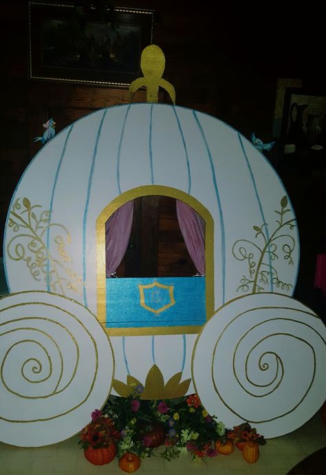 Cinderella carriage made for daughter's 6th birthday party. Made from foam board bought from Lowes. Hand painted with acrylic paint. Tablecloth from Walmart used to make curtain. Printed on cardstock paper - bluebirds and mice from Cinderella movie. Diy Cinderella Castle, Cinderella Party Ideas Decoration, Cinderella Parade Float Ideas, Cinderella Activities For Kids, Cinderella Carriage Diy, Cinderella Trunk Or Treat, Diy Cinderella Carriage, Mice From Cinderella, Cinderella Decorations