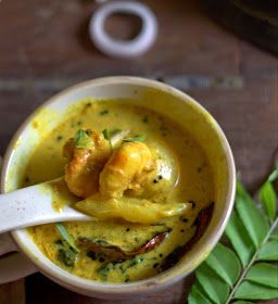 Delicious Fish Recipes, Indian Prawn Recipes, Prawn Dishes, Cooking Tofu, Fish Curry Recipe, Veg Curry, Prawn Curry, How To Cook Corn, Goan Recipes