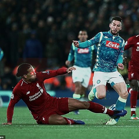 Van Dijk Photo Brexit Tackle Football, Van Dijk Tackle, Ramos Tackle, Football Defenders, Defender Football, Liverpool Captain, Tackle Football, Cristiano Ronaldo Video, Liverpool Team