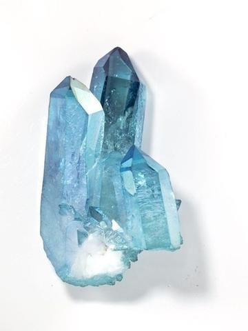 Aqua Aura Quartz, Pretty Rocks, Crystal Magic, Deep Relaxation, Mineral Stone, Minerals And Gemstones, Rocks And Gems, Aura Quartz, Gems And Minerals