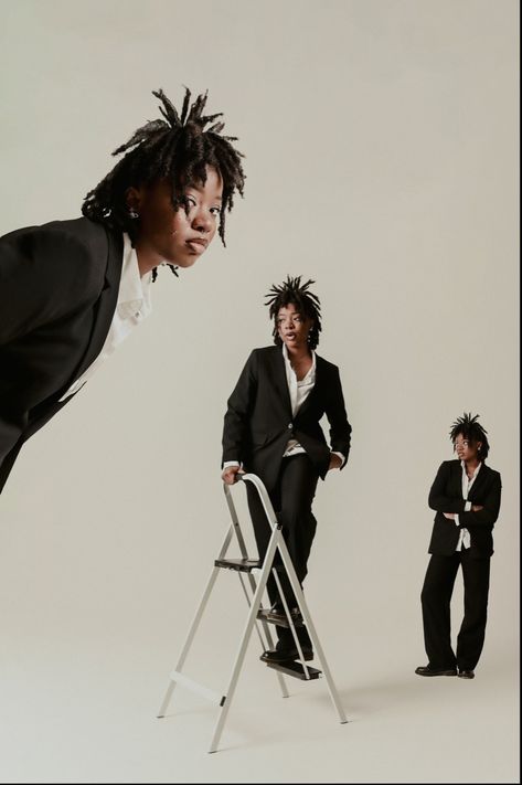 Black woman on locs wearing a suit in a studio photoshoot picture. Studio Photoshoot Ideas Creative, Photoshoot Studio Ideas, Arte Do Hip Hop, Studio Photoshoot Ideas, Creative Fashion Photography, Beautiful Photoshoot Ideas, Concept Photography, Studio Photography Poses, Photoshoot Studio