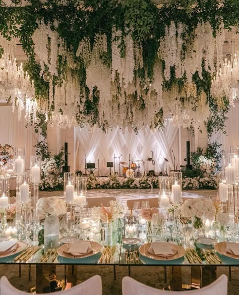 Flower Ceiling Decor, Indoor Garden Wedding Reception, Hanging Flowers Wedding, Event Aesthetic, Reception Ceiling, Wedding Ceiling Decorations, Wisteria Wedding, Roof Decoration, Flower Ceiling