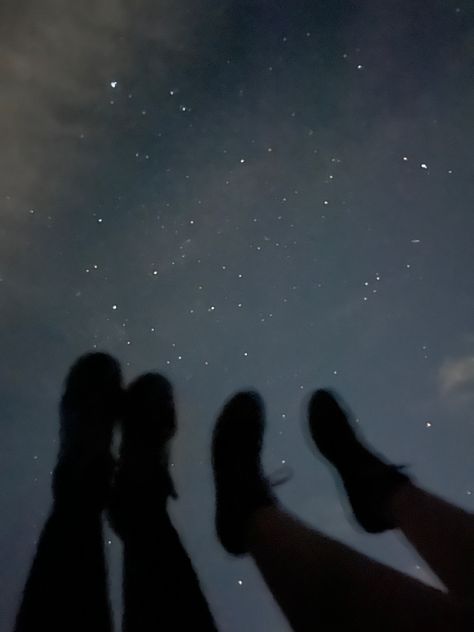 Meteor Shower Photography, Meteorologist Aesthetic, Meteor Aesthetic, Meteor Shower Aesthetic, Cavetown Songs, Meteorology Aesthetic, Ghibli Summer, Ghost Trick, Shower Pics