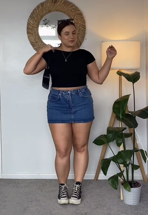 Jean Mini Skirt Outfit Plus Size, Summer Night Outfit Plus Size, Midsize Girl Summer Outfits, Size 16 Outfit Ideas, Plus Size Warm Weather Outfits, Summer Fits Curvy, Cute Casual Outfits Plus Size, Plus Size Rectangle Body Shape, Midsize Girl Outfits