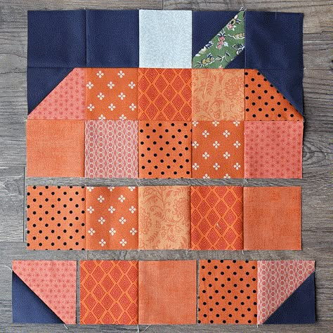 Make This: Fall Pumpkin Table Runner Tutorial Pumpkin Quilt Block Free Pattern, Pumpkin Quilt Block, Free Crochet Halloween, Pumpkin Quilt Pattern, Crochet Halloween Patterns, Pumpkin Quilt, Crochet Runner, Halloween Quilt Patterns, Fall Sewing Projects