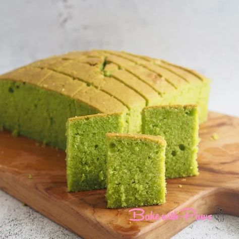 Pandan Butter Cake, Coconut Pandan Cake, Pandan Coconut Cake, Ondeh Ondeh Cake Recipe, Coconut Butter Cake, Ondeh Ondeh, Pastry Puff, Custard Cake Recipes, Bolu Cake