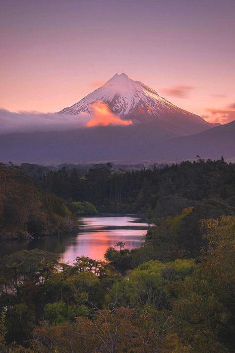 Taranaki Region, New Zealand Source: Instagram North Island New Zealand, New Zealand Landscape, New Zealand North, New Plymouth, Island Lake, Union Station, New Zealand Travel, Location Photography, Road Trip Usa