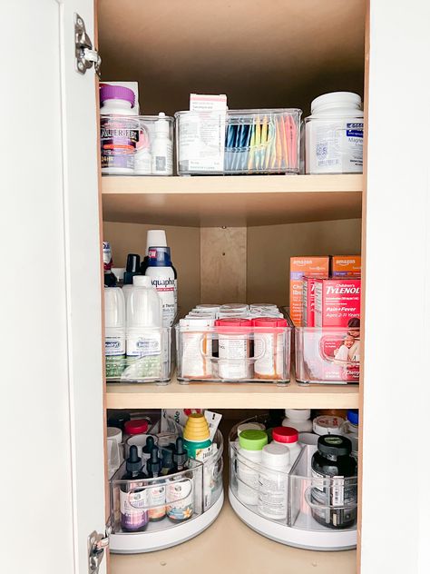 How To Organise A Medicine Cabinet, Nursing Home Organization, Medicine Cupboard Organization, Med Cabinet Organization, Medicine Basket Organization, Storage For Medicine Ideas, Vitamin Cabinet Organization, Supplement Cabinet Organization, Medicine Cabinet Organization Kitchen