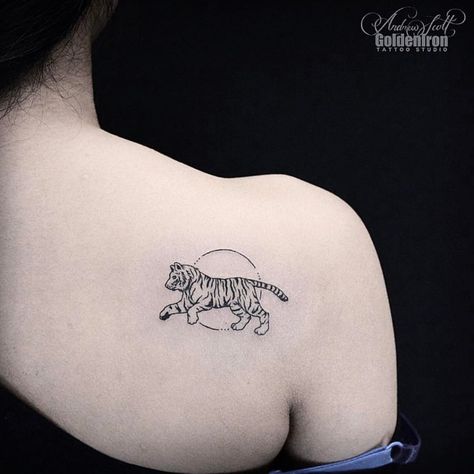 Tiger Tattoo Shoulder, Black And Grey Tiger Tattoo, Tattoo Shoulder Blade, Tiger Tattoo Small, Mens Tiger Tattoo, Small Lion Tattoo, Tiger Tattoos, Tattoo Samples, Shoulder Blade Tattoo