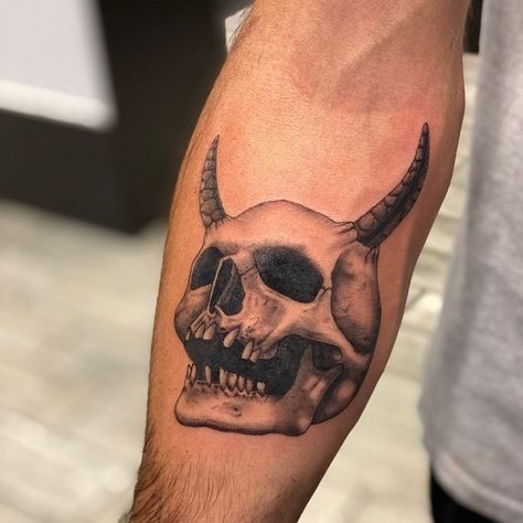 A fun demon skull tattoo that I did today. | Instagram Skull Demon Tattoo, Demon Skull Tattoo Design, Demon Skull, Devil Tattoo, Demon Tattoo, Make Tattoo, Dark Art Tattoo, Skull Tattoo Design, Tattoo Styles