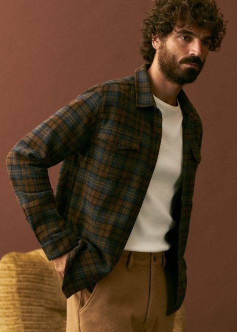 Casual Dapper Men Outfit, Men's Bohemian Fashion, Mens Ivy League Style, Italian Fall Fashion Men, Soft Autumn Mens Outfits, Autumn Aesthetic Clothes Men, English Professor Aesthetic Outfit Male, Wool Shirts For Men, Mens Modern Style