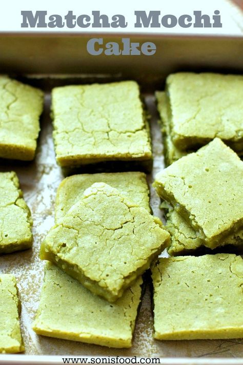 Green Tea Mochi, Matcha Bars, Matcha Mochi, Sweet Matcha, Dessert Chef, Green Desserts, Green Tea Matcha, Mochi Recipe, Mochi Cake