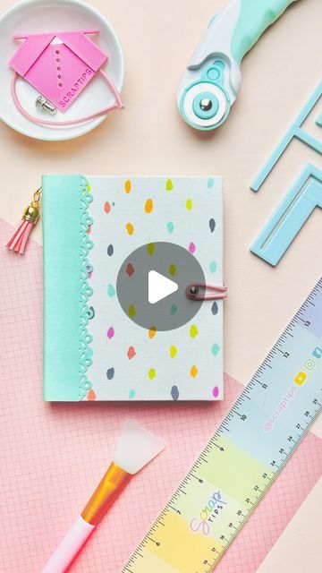 Wen Osorio | SCRAPtips on Instagram: "✨Cuaderno encolado✨ Quiero contarte que hace un año disfrutamos de una linda clase en @elclubdescrap en compañía de @pao_creativa y nos enseñó a crear #teladeencuadernar casera y creamos este hermoso #diariocreativo 🎉 Si te gustaría ver la clase completa, te invitamos a visitar nuestro canal de YouTube 🔴 Etiqueta en comentario a esa amiga que ama los #cuadernos #diariosdeviaje #blockdenotas #agendas y #planner 🎉 seguro esta idea le puede encantar 🙋🏻‍♀️ #planneraddict #cuadernocreativo #cuadernopersonalizado #agendaspersonalizadas #scrapbooking #scrapbookenespañol #scrapbook #scrapbookideas #ecopiel #scrapmadeincolombia #manualidadescolombia #scrapbookmexico #scrapbookperu #scrapbookchile #scrapespaña #scraptips" Brick Stitch, Anatomy, Bullet Journal, On Instagram