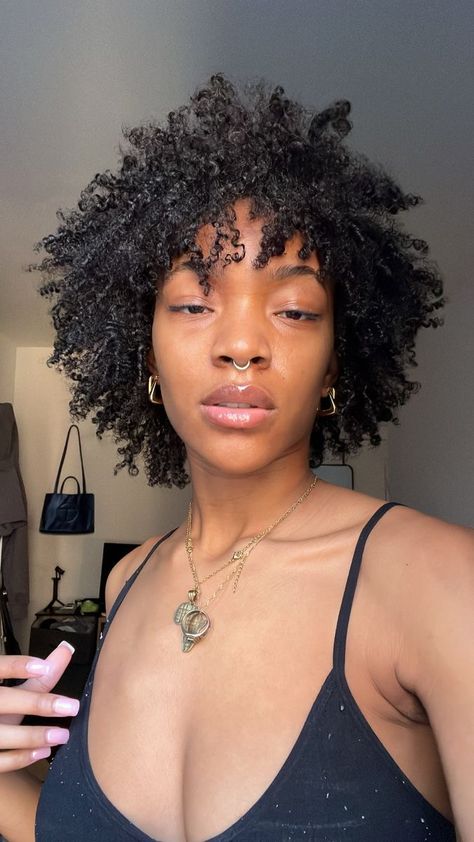 Short 4b Curly Hair, Short 4a Hair, Braidouts On Natural Hair, Short Coily Hairstyles, Short Type 4 Hair, Short 4b Hair, 4c Curls, Short Curly Afro, Brown Hairstyles