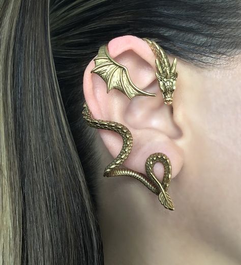 Dragon Earrings Cuffs, Ear Wrap Cuff, Dragon Ear Cuffs, Dragon Earrings, Idee Cosplay, Gothic Earrings, Dragon Jewelry, Ear Cuff Earings, Fancy Jewelry