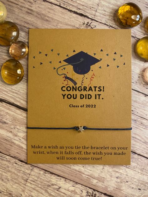 Farewell Gift Ideas For Seniors, Ideas For Seniors, Seniors 2024, Graduation Party Backdrops, Graduation Crafts, Farewell Party, Farewell Parties, Happy Birthday Posters, Farewell Gifts