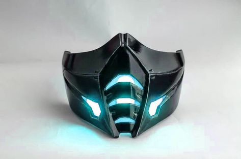 Mascara Oni, Futuristic Mask, Futuristic Helmet, Cyberpunk Clothes, Cosplay Armor, Cyberpunk Aesthetic, Cyberpunk Fashion, Cool Masks, Cool Swords