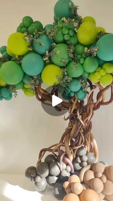 Party & Event Inspiration by Annie Harutoonian on Instagram: "Balloon trees 🌳💚 by @blow_it_with_bex #theeventcollectivex" Balloon Garland Tree, Balloon Tree Diy How To Make, Tree Balloon Decoration, Balloon Tree Diy, Tree Balloon Arch, Green Theme Party, Fall Balloon Arch, Tree Birthday Party, Balloon Birthday Decorations