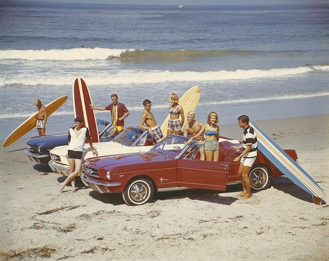 Friends With Surfboards In Car On Beach Photograph by Tom Kelley Archive Vintage Beach Party, Slim Aaron, Vintage Surfing, Beach Rides, Box Frame Art, Urban Road, Vintage Surf, Vintage Swimwear, Foto Vintage