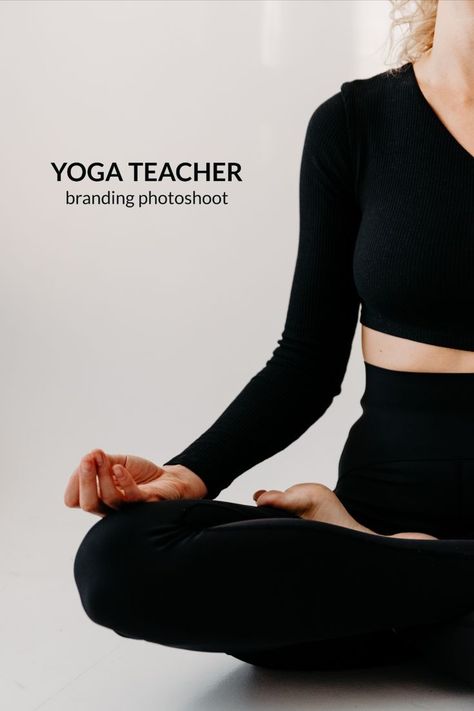 Yoga Branding Photosession in Studio Yoga Photoshoot Ideas, Yoga Photoshoot, Yoga Branding, Photoshoot Idea, Branding Photography, Luz Natural, Branding Photoshoot, Profile Photo, Yoga Teacher