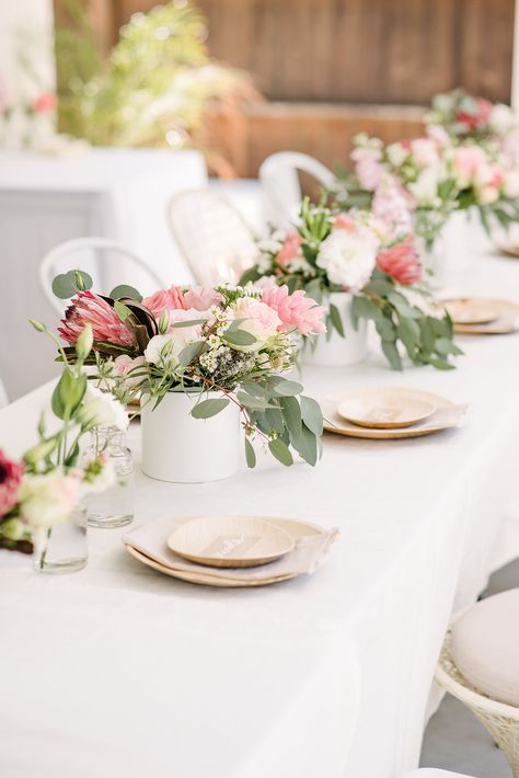 Centerpieces for bridal shower tables