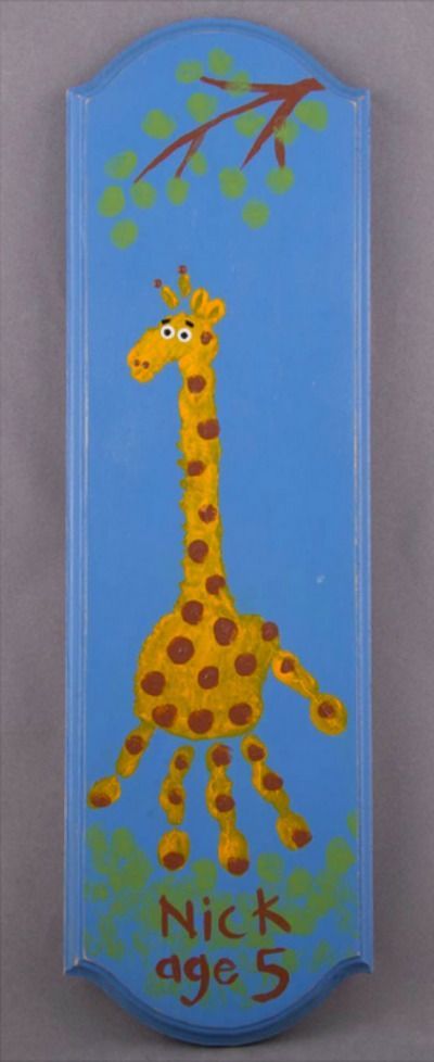 Giraffe Project, Zoo Giraffe, Hand Kunst, Giraffe Crafts, Footprint Crafts, Hand Prints, Footprint Art, Foot Print, Handprint Crafts