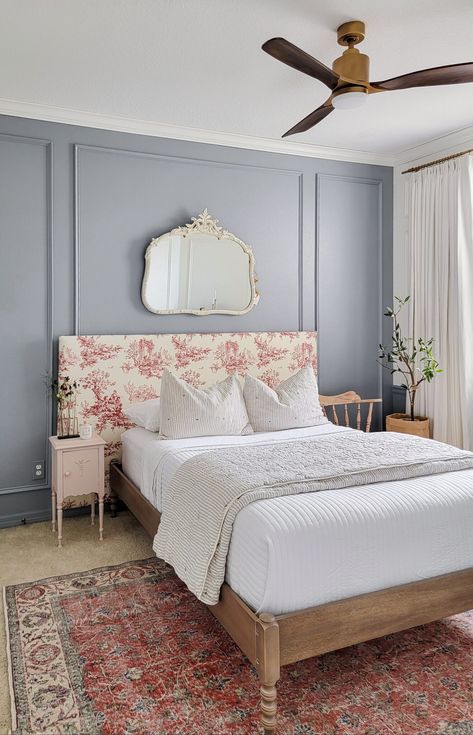 Box Molding, Bedroom Wainscoting, Best Bedroom Paint Colors, Wainscoting Bedroom, Accent Wall Bedroom, Bedroom Panel, Bedroom Paint Colors, Bedroom Paint, Blue Bedroom