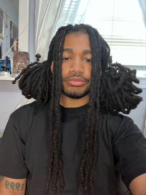 Mens Dreads, Long Dreads, Black Men Hairstyles, Dreadlock Hairstyles, Hair Reference, Locs Hairstyles, Attractive People, Pretty Face, Pretty Hairstyles