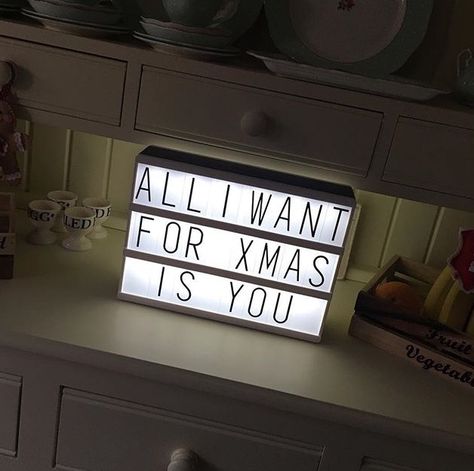 Lightbox Weihnachten Message Light Box, Lightbox Letters, Grunge Room Ideas, Box Quotes, Cinema Box, Cinema Idea, Light Box Quotes, Seasonal Room, Light Up Box