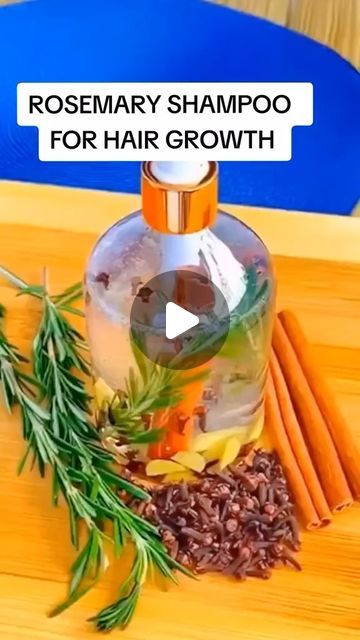 Homemade Hair Growth, Diy Hair Products Recipes, Shampoo For Hair Growth, Rosemary Shampoo, Homemade Hair Treatments, Hair Growth Foods, Extreme Hair Growth, Hair Growth Spray, Homemade Shampoo