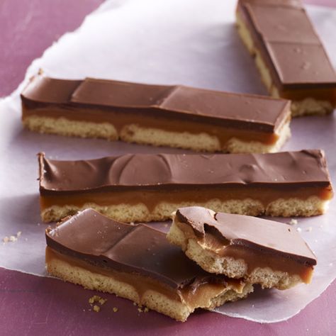 Chocolate Caramel Cookie Bars, Caramel Cookie Bars, Lorna Doone, Chocolate Caramel Cookies, Caramel Cookies Bars, Candy Bar Recipe, Caramel Bites, Diy Easy Recipes, Caramel Cookies