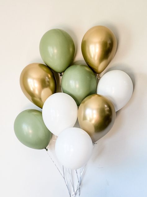 THIS LISTING IS FOR A PACK OF 10 - 11 INCH BALLOONS. You can choose to purchase a single color or a pack of mixed colors. Curling ribbon is not included. If you choose the pack with mixed colors you will receive: 4 sage green, 4 white and 4 chrome gold latex balloons You only need 9 of the balloons to create the bouquet in the listing photo but we have included one extra balloon of each color just in case one pops while you are filling them. If you choose a single color pack you will receive 10 Sage Green Balloons, Baby Shower Simple, Sage Green Baby Shower, Green Balloons, Baby Shower Boho, Woodland Baby Shower Decorations, Boy Baby Shower Ideas, Green Baby Shower, Nature Baby Shower