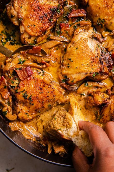 Coq Au Vin Blanc (Chicken In White Wine) - Butter Be Ready Chicken In White Wine, French Chicken Recipes, Chicken White Wine Sauce, Coq Au Vin Recipe, Chicken Crisps, Creamy White Wine Sauce, French Chicken, White Wine Chicken, Cheesy Mac And Cheese