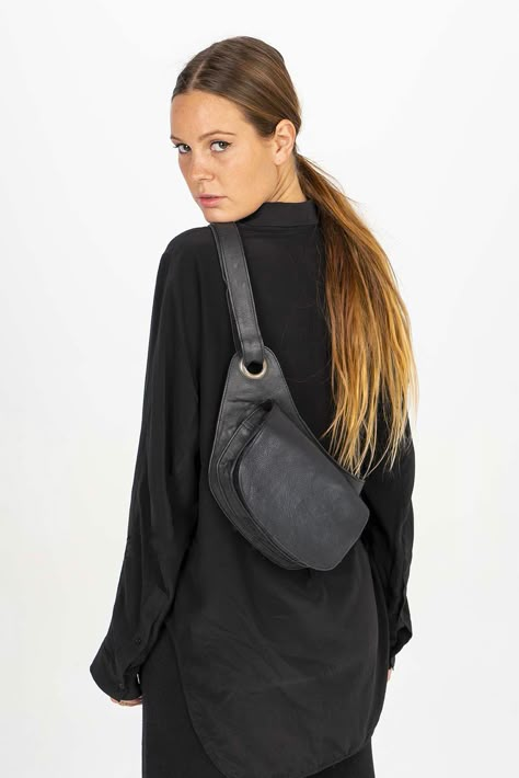 Stylish and Unique Fanny pack - Cross body bag in Black Leather, great as your everyday bag. Great for stylish and sophisticated women. Use it as over your shoulders, even in cold days over your coat. Perfect for festivals, a night out, traveling and as a safe place for your essentials Also as your everyday bag for moving around the city hands-free, for cycling, walking your dog, and city walks. Cross Body Bag Leather For Women, Cool Cross Body Bag, Hip Bags For Women, Womens Belt Bag, Travel Belt Bag, Crossbody Sling Bag For Women, Waist Bags For Women Outfit, Cross Body Fanny Pack Outfit, Travel Sling Bag Women