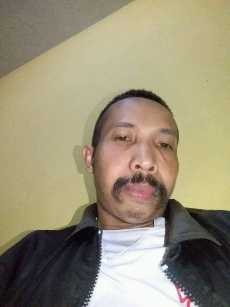 Subscribe Channel Bapak: Cak Narto Kumis. Bapak Bapak Fb, Pap Tete Bapak Bapak, Bapak Bapak Facebook, Meme Ngawi, Mixed Oc, Bapak Bapak, Legend Cat, Foto Meme, Anime Monochrome