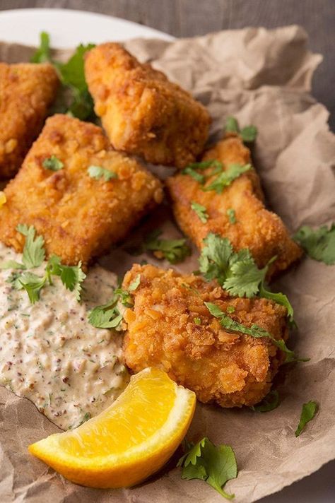 Fried Snapper | Grab this delicious recipe and create crispy fried snapper for dinner tonight. #fish #friedfish #pescatarian#pescatarianfriendly#pescatarianapproved Fried Snapper Fillet Recipe, Fried Fish Sides, Red Snapper Filet Recipes, Bahama Recipes, Snapper Filet Recipes, Rockfish Tacos, Snapper Fillet Recipes, Snapper Recipes Baked, Fried Snapper