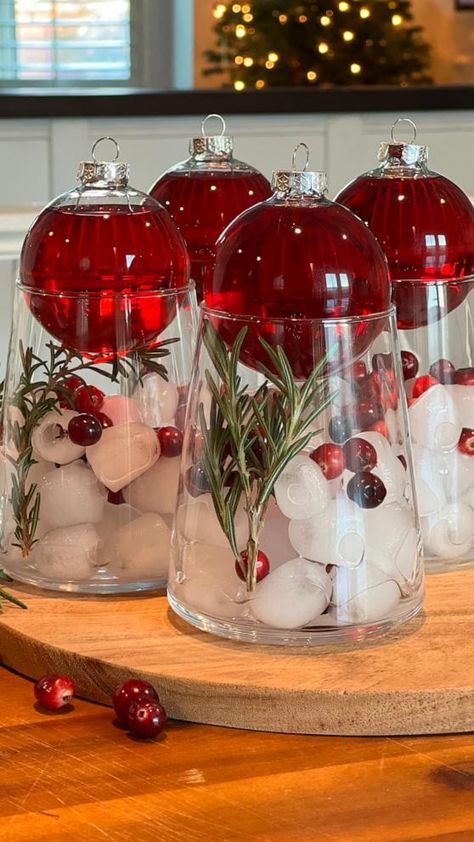 Raspberry Juice, Jul Mad, Christmas Cocktail Party, Deco Table Noel, Hosting Christmas, Christmas Entertaining, Christmas Brunch, Instagram Christmas, Christmas Party Food