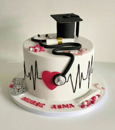 Birthday Cakes For Nurses, Cardiologist Cake Ideas, Cake Designs For Doctors, Nurses Graduation Cakes, Dr Cake Design, Cake For Nurse Graduation, Medical Graduation Cakes, Dr Graduation Cake, Graduation Nurse Cake