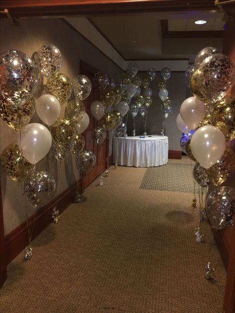 Glitter Glam Party Decorations, Prom Decorations Balloons, Glitz And Glam Party Decorations Sparkle, Neutral Bday Party Decorations, Sparkly Birthday Decorations, Gold And Silver Balloon Decor, Gold And Silver Decorations Party, Silver And Gold Decorations Party Ideas, Glitter And Glamour Party Decoration