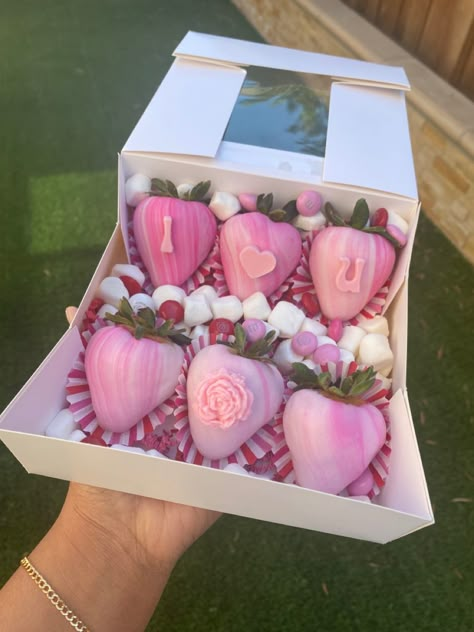 National Gf Day Strawberries, National Girlfriend Day Strawberries, Valentines Berries, Chocolate Coverd Strawberries, Valentines Strawberry, Sweets Bouquet, Edible Fruit Arrangements, Fancy Donuts, Strawberry Ideas